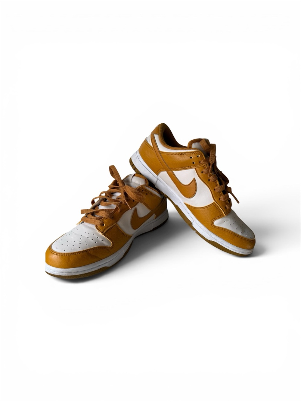 Nike Low-Top Sneakers in Mustard and White